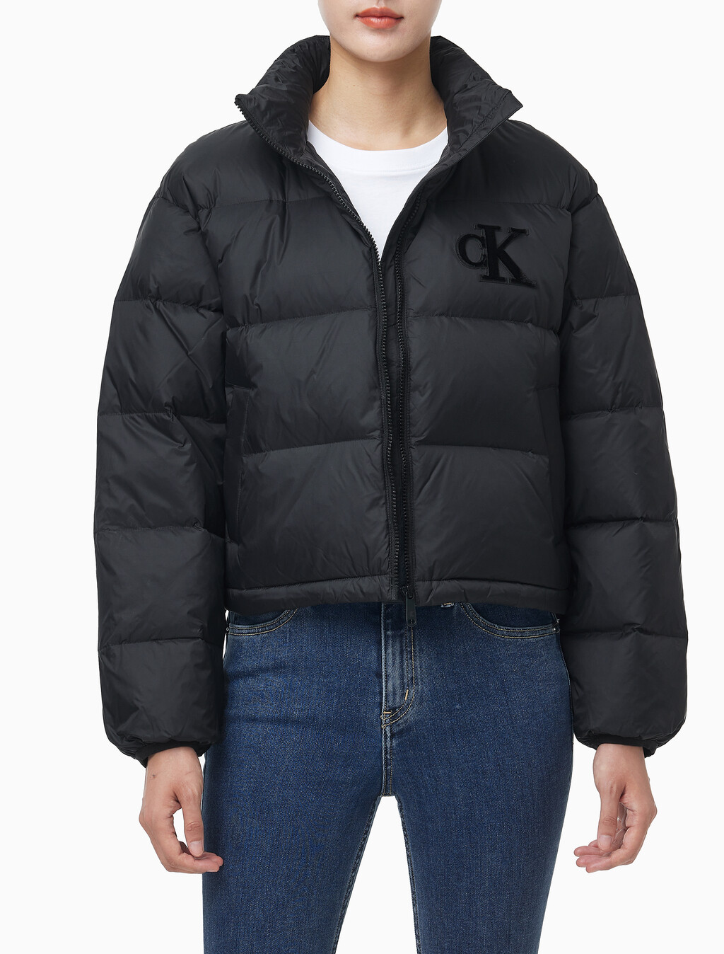 Buy 여성 셔닐 로고 푸퍼 다운 in color BLACK