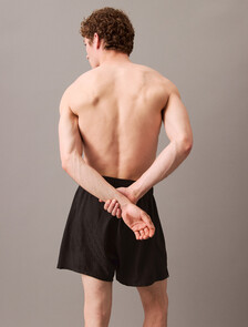 Buy 남성 샤인 새틴 자카드 박서 in color BLACK