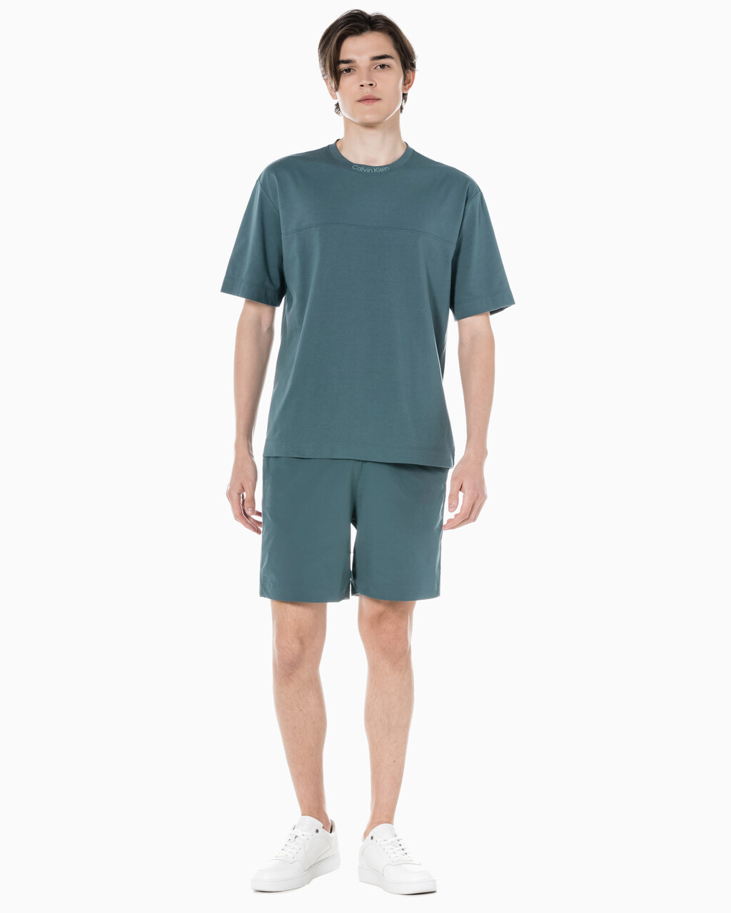 Buy 남성 레귤러핏 우븐 쇼츠 in color OCEAN TEAL/ BLK