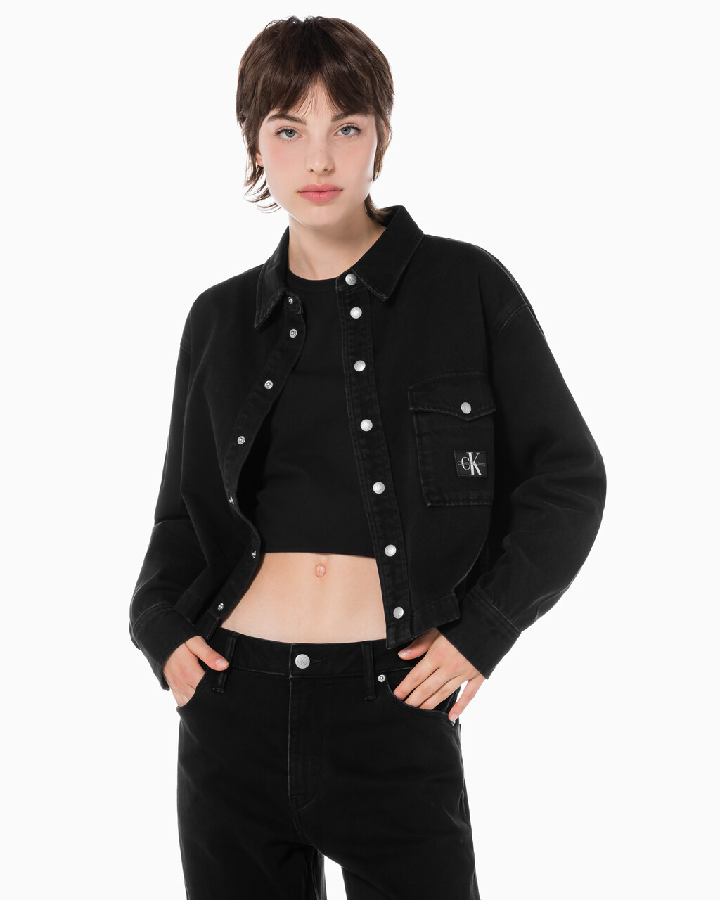 Buy 여성 크롭 대드 데님 셔츠 in color WASHED BLACK LOGO LACE