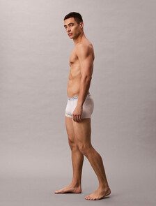 Buy 남성 마이크로 스트레치 로우 라이즈 트렁크 in color Ivory