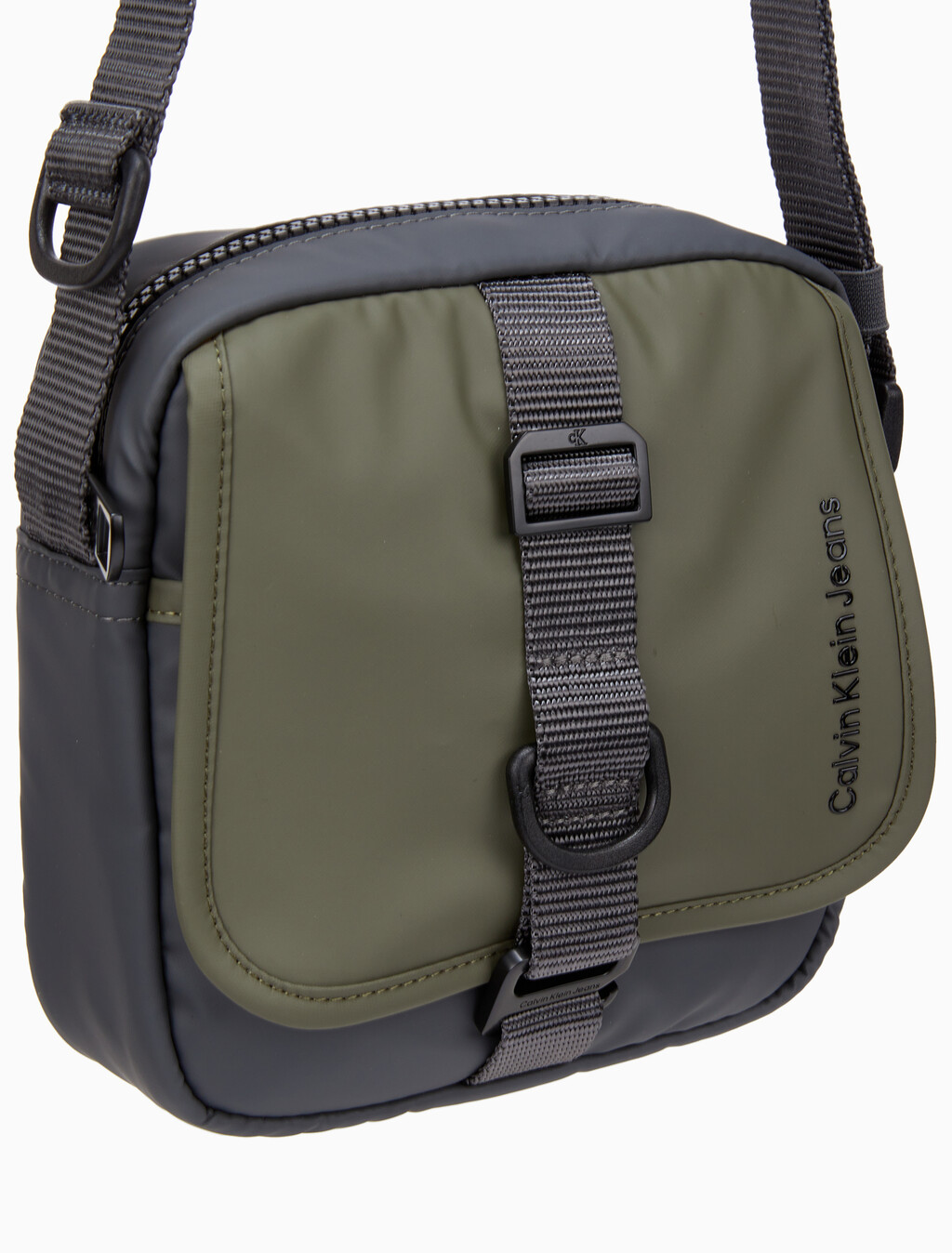 Buy 남성 유틸리타리안 카메라백 S in color OLIVE