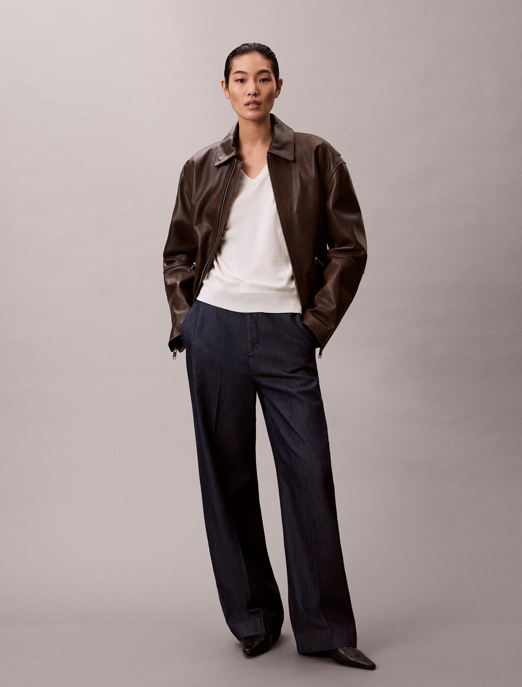 Buy 여성 울트라 하이라이즈 트라우저 in color Dark Rinse