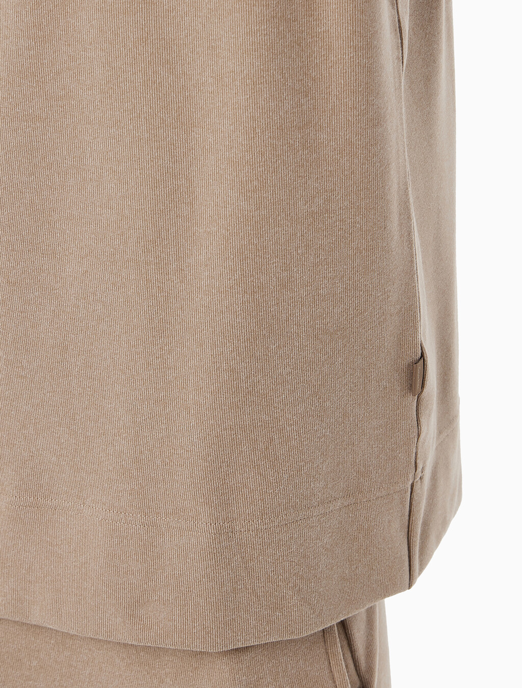 Buy 남성 플러쉬 롱 슬리브 탑 in color BROWN