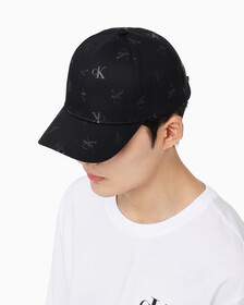 Buy 남녀공용 CKJ 스포츠 에센셜 모노그램  로고 볼캡 in color METAL