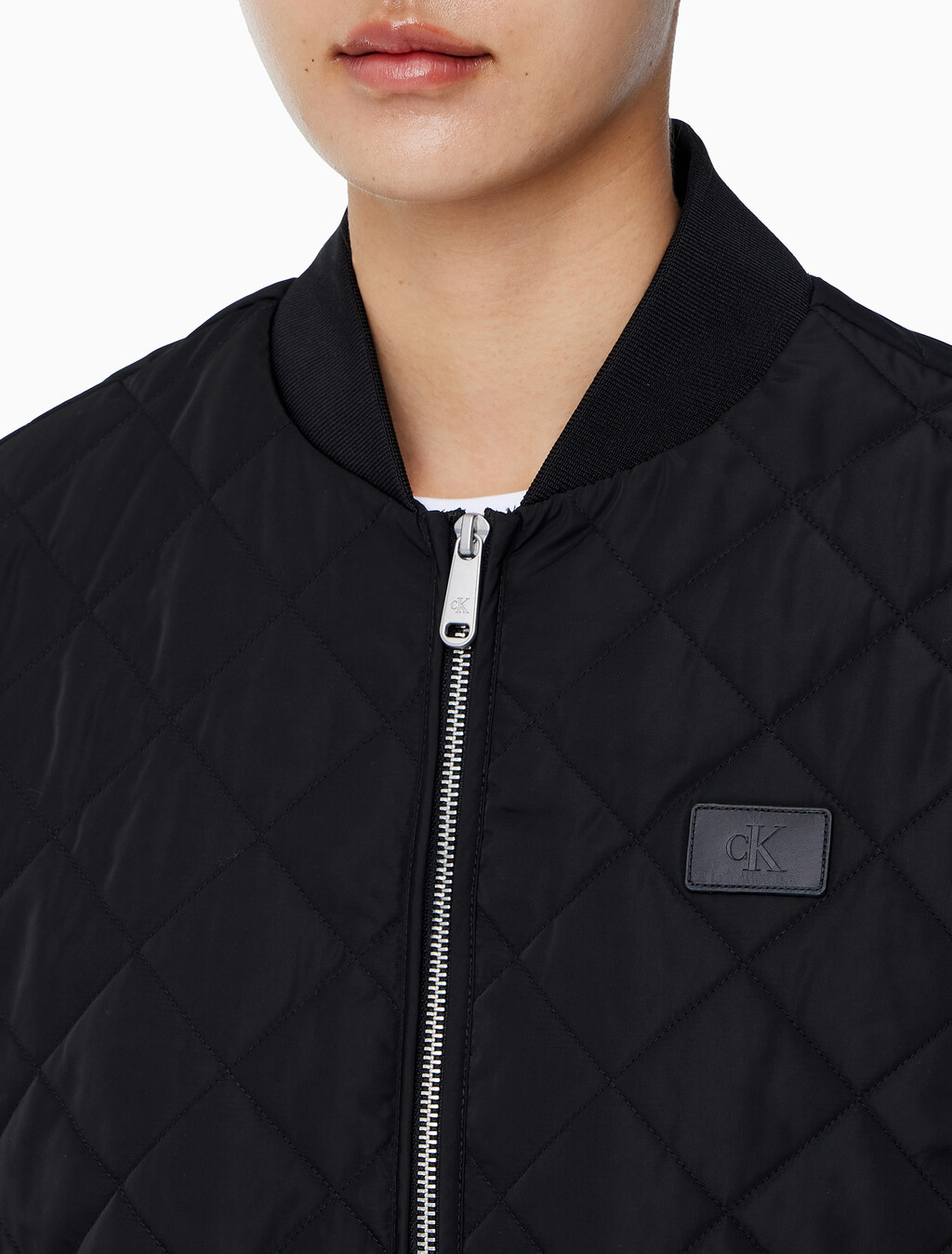 Buy 여성 라이트웨이트 퀼티드 자켓 in color CK BLACK