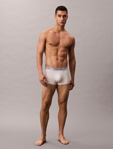 Buy 남성 마이크로 스트레치 로우 라이즈 트렁크 in color Ivory