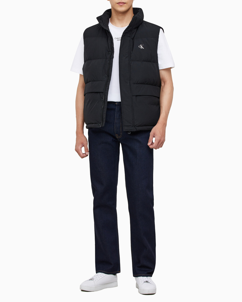 Buy 남성 에센셜 다운 베스트 in color CK BLACK