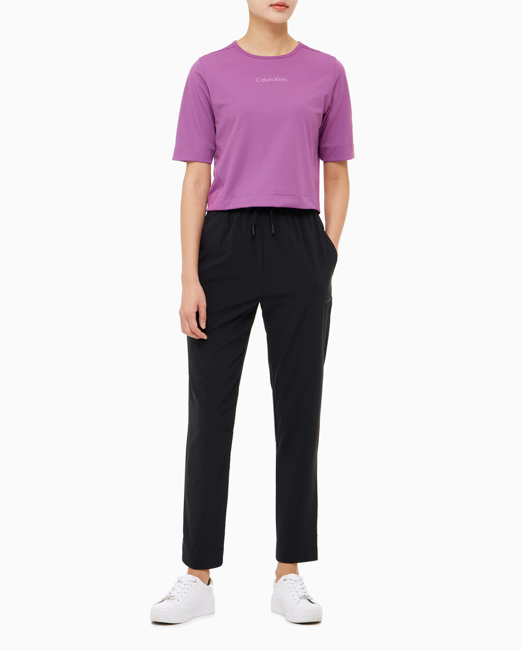 Buy 여성 박시 핏 에센셜 기능성 반팔 티셔츠 in color AMETHYST