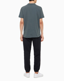 Buy 남성 리플렉티브 로고 릴렉스 핏 기능성 반팔 티셔츠 in color URBAN CHIC