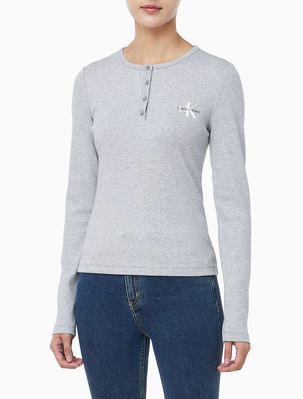 Buy 여성 모노그램 롱슬리브 헨리넥 티셔츠 in color HEROIC GREY HEATHER