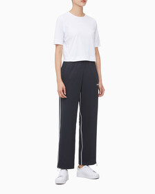 Buy 여성 박시 핏 에센셜 기능성 반팔 티셔츠 in color BRIGHT WHITE