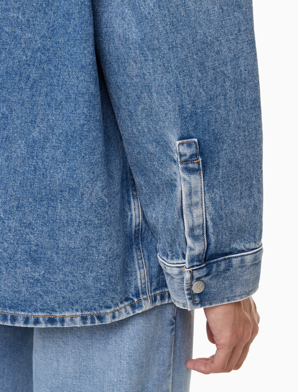 Buy 남성 박시 루즈핏 데님 셔츠 in color MID BLUE BACK EMBRO