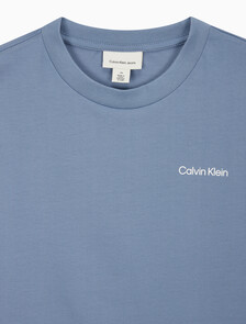 Buy 남성 릴렉스핏 플라워 아플리케 로고 반팔 티셔츠 in color COUNTRY BLUE