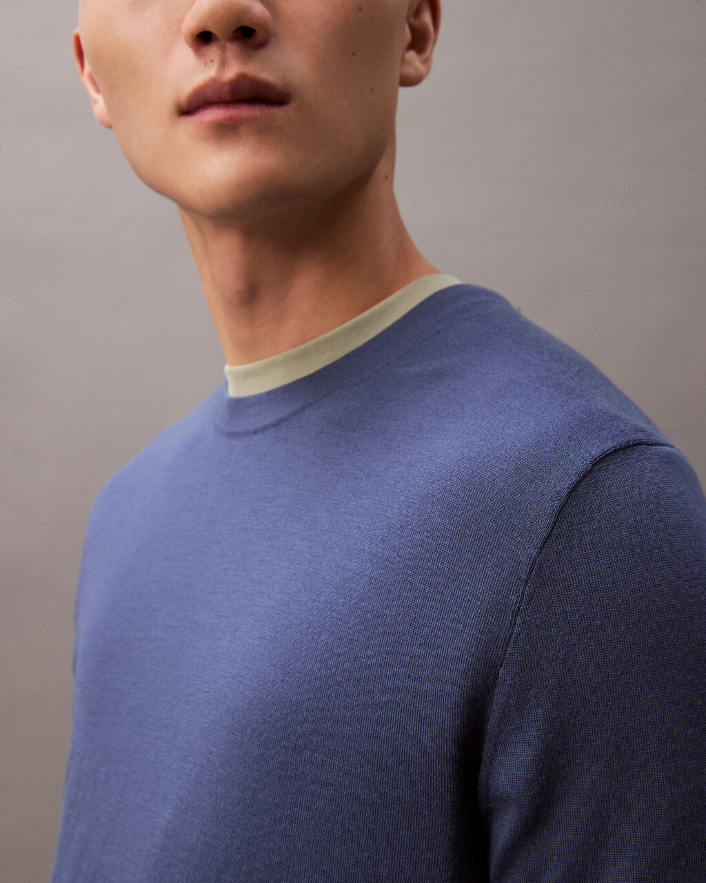 유니섹스 롱슬리브 테크니컬 메리노 울 크루넥 스웨터 blue Calvin Klein Korea