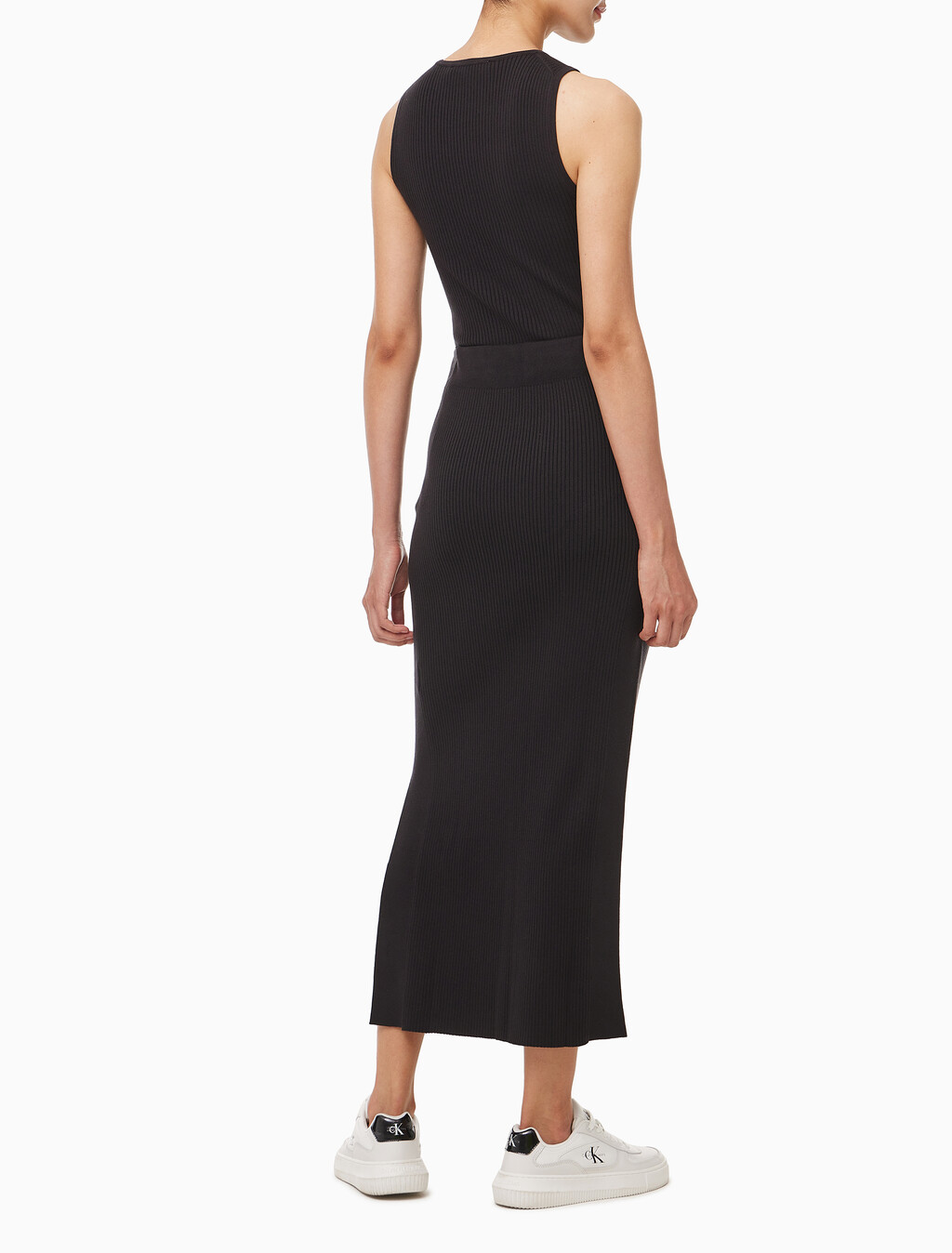Buy 여성 우븐 라벨 스웨터 스커트 in color CK BLACK