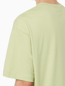 Buy 남성 릴렉스핏 아카이브 로고 반팔 티셔츠 in color NILE
