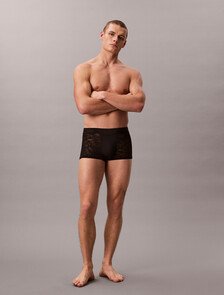 Buy 남성 스컬프트 레이스 로우 라이즈 트렁크 in color BLACK