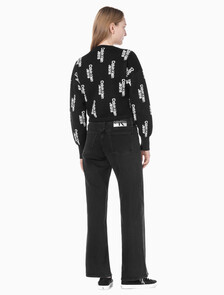 Buy 여성 로우라이즈 배기핏 블랙 데님 in color WASHED BLACK LOGO LACE