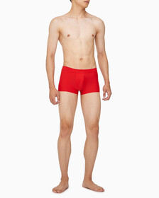 Buy 남성 CK 블랙 마이크로 싱글 로우라이즈 트렁크 in color ROUGE