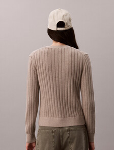 Buy 여성 우븐라벨 가디건 in color BEIGE