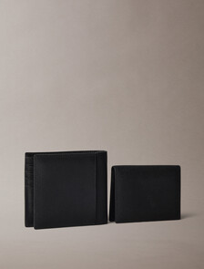 Buy 남성 레이즈드 캐비어 빌폴드 코인 지갑 in color BLACK