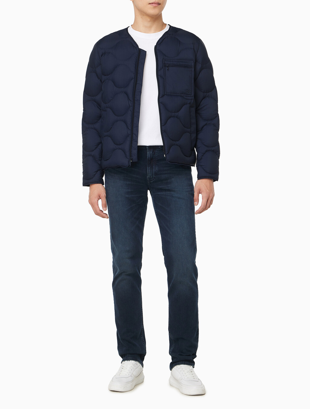 Buy 남성  페더웨이트 나일론 라이트 다운 자켓 in color DARK SAPPHIRE