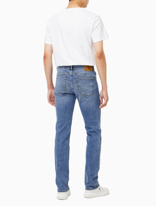 Buy 남성 바디핏 미드블루 이탈리안 데님 in color MID BLUE BACK EMBRO