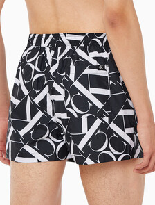 Buy 남성 CKJ 모노그램 스윔 쇼츠 in color METAL