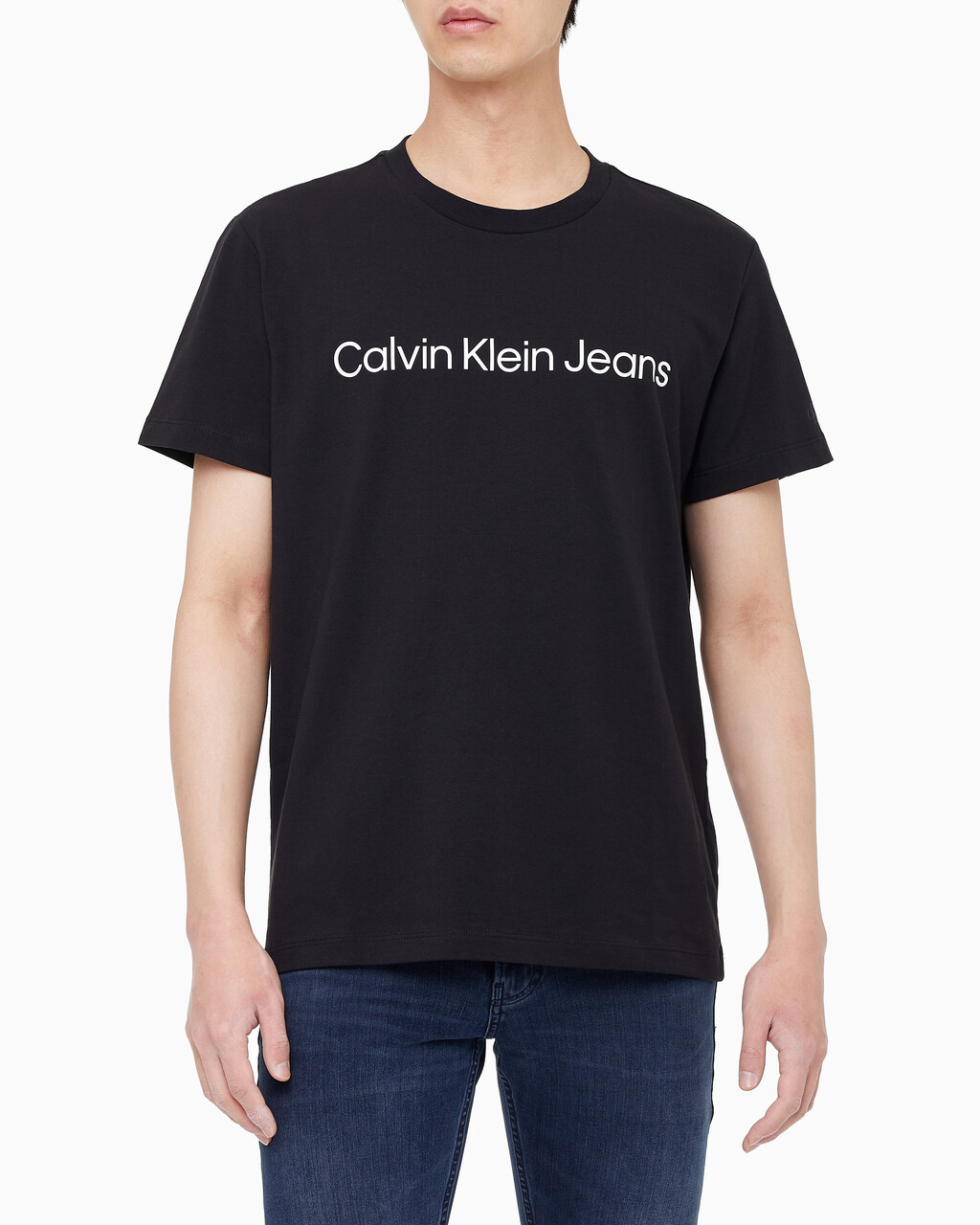 Buy 남성 레귤러핏 인스티튜셔널 로고 스트레치 반팔 티셔츠 in color CK BLACK