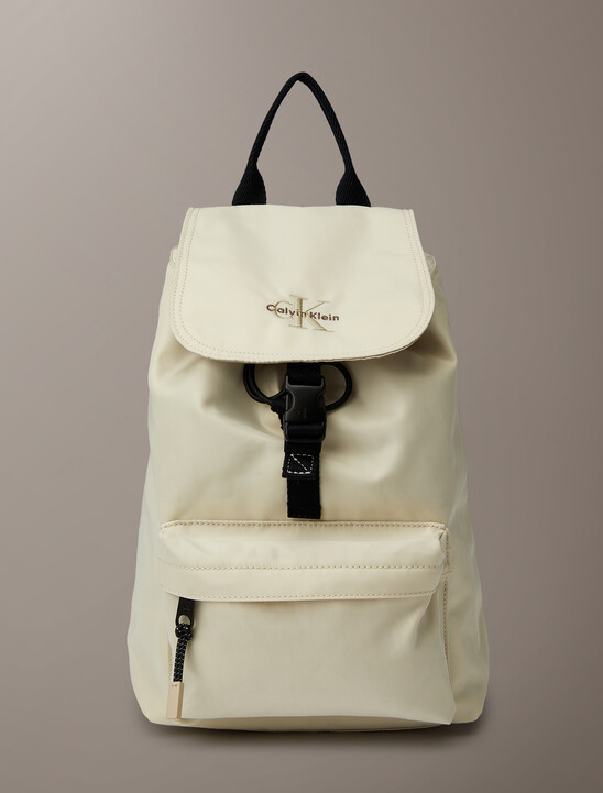 여성 볼드 로고 나일론 미니 플랩 백팩