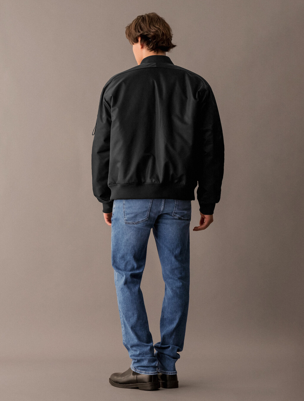 Buy 남성 바디핏 미드블루 이탈리안 데님 in color MID BLUE BACK EMBRO