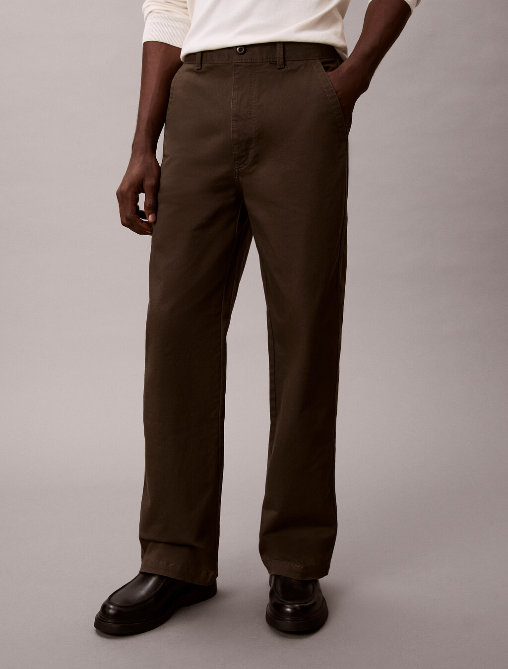 Buy 남성 90s 베기핏 치노팬츠 in color BROWN