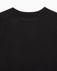 Buy 여성 1987 로고 베이비핏 반팔 티셔츠 in color CK BLACK