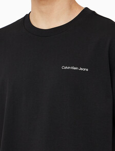 Buy 남녀공용 릴렉스핏 로고 반팔 티셔츠 in color CK BLACK