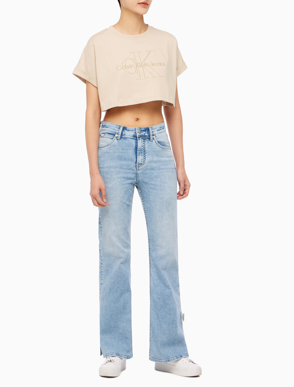 Buy 여성 모노그램 빅로고 크롭 반팔 티셔츠 in color CLASSIC BEIGE