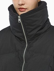 Buy 여성 숏다운 와이드넥 푸퍼 in color CK BLACK