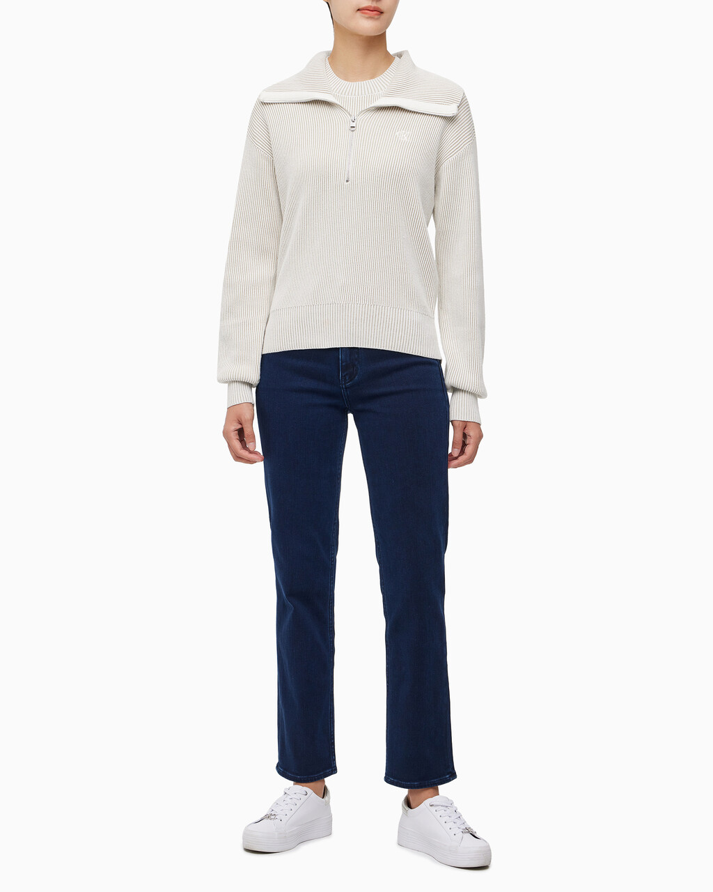 Buy 여성 하프집업 와이드 카라 스웨터 in color WHITE