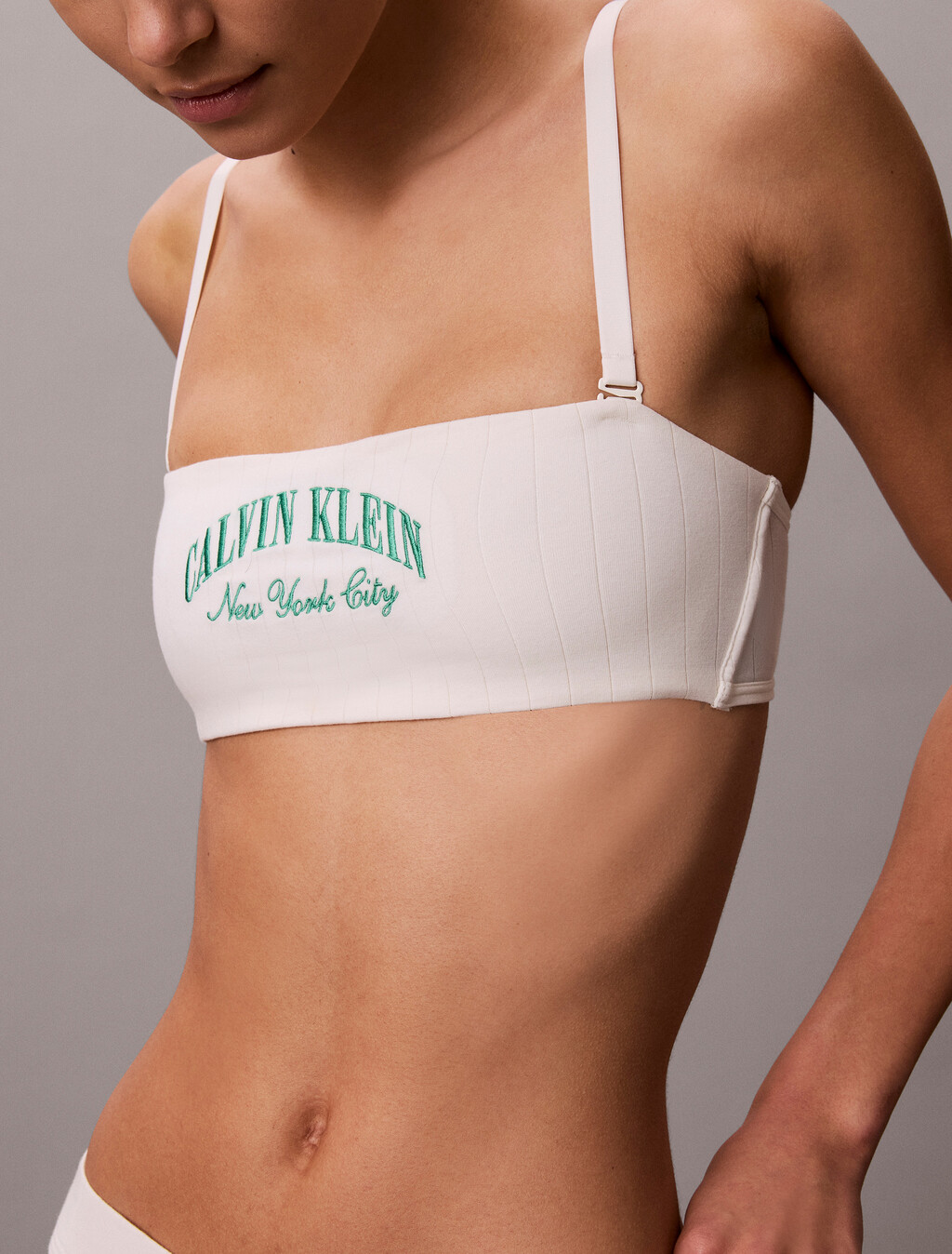 Buy 여성 헤리티지 애슬레틱 AF 반도 in color TOFU