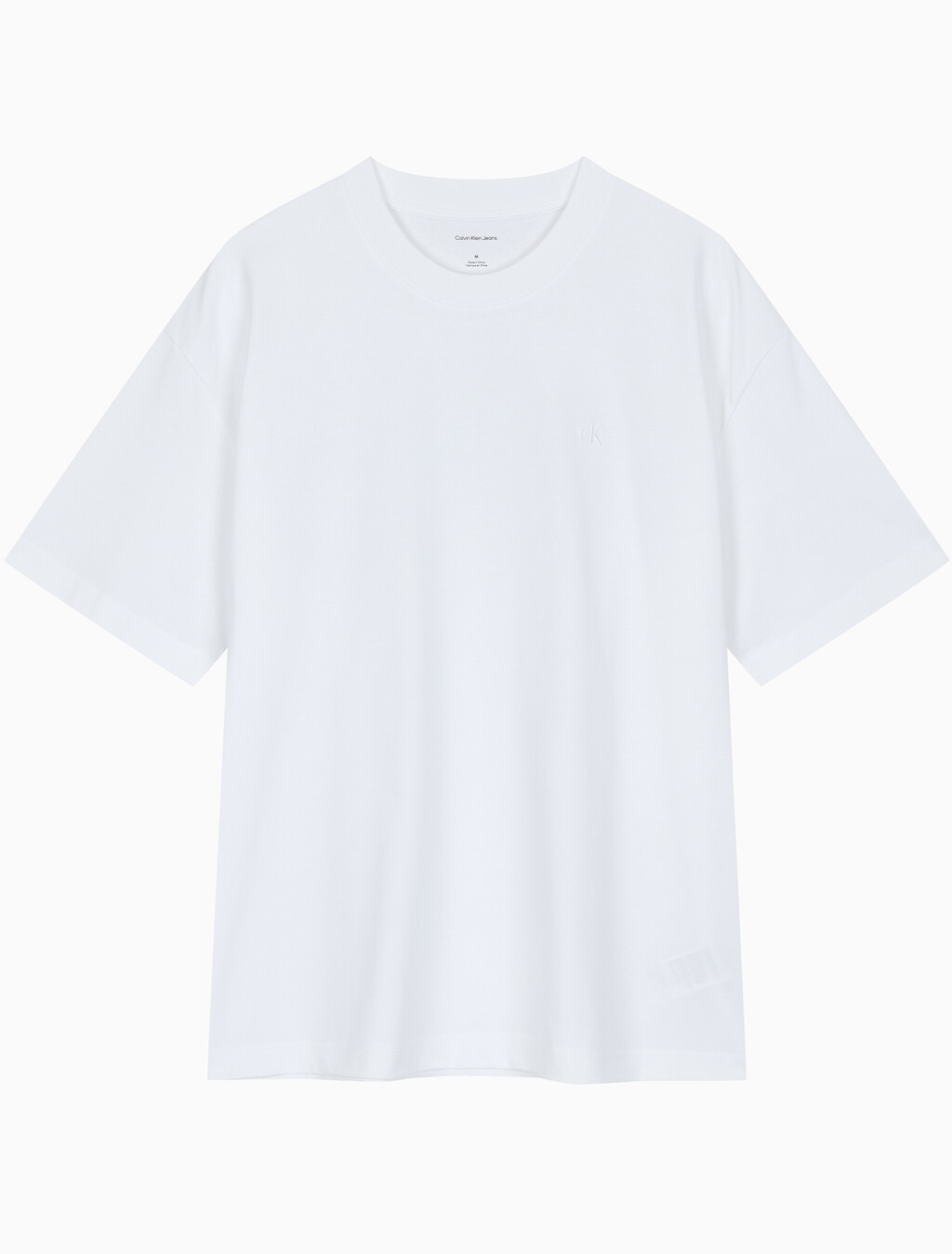 Buy 남성 오버핏 엠보스 모노로고 티 in color BRIGHT WHITE