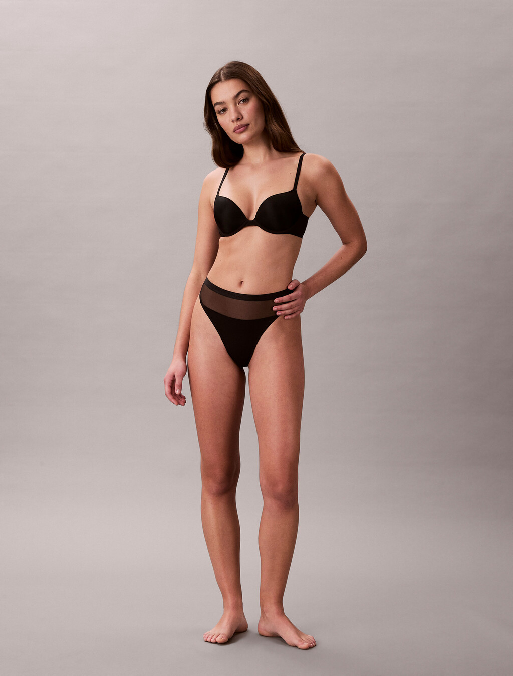 Buy 여성 퍼펙틀리 핏 울트라라이트 푸쉬업 데미 브라 in color BLACK