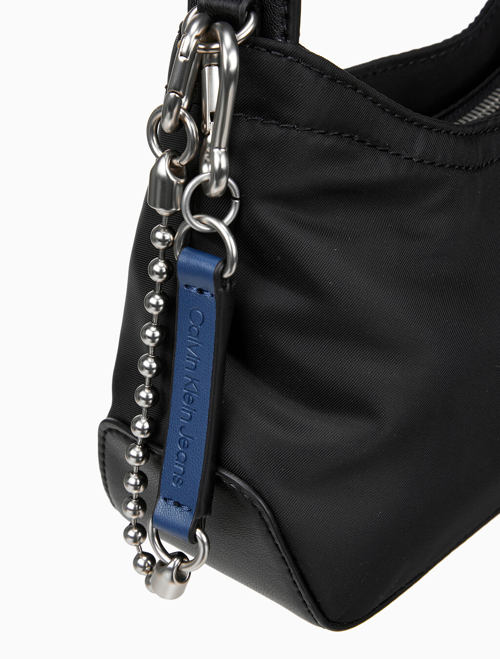 Buy 여성 CKJ 스컬티드 믹스 라운드 숄더백 in color BLACK