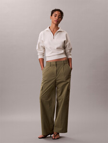 Buy 여성 카고 팬츠 in color Deep Green