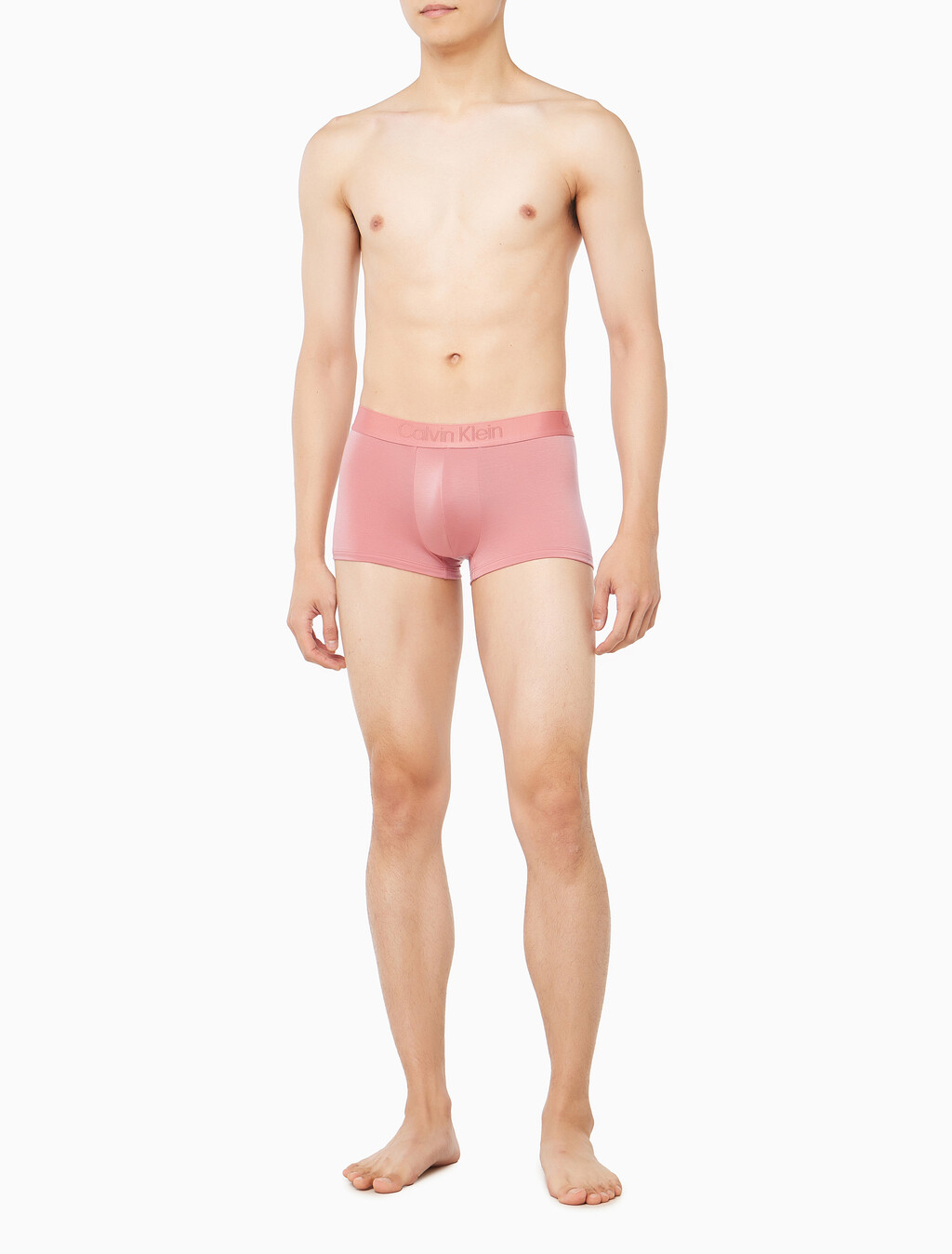 Buy 남성 CK 블랙 3PK 로우 라이즈 트렁크 in color Charcoal / Dark Pink / White