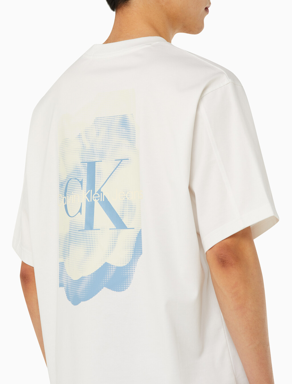 Buy 남성 릴렉스핏 그래픽 기능성 반팔 티셔츠 in color BRIGHT WHITE