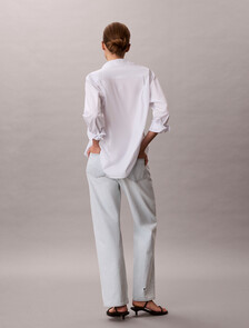 Buy 여성 90S 스트레이트 데님 in color Light blue