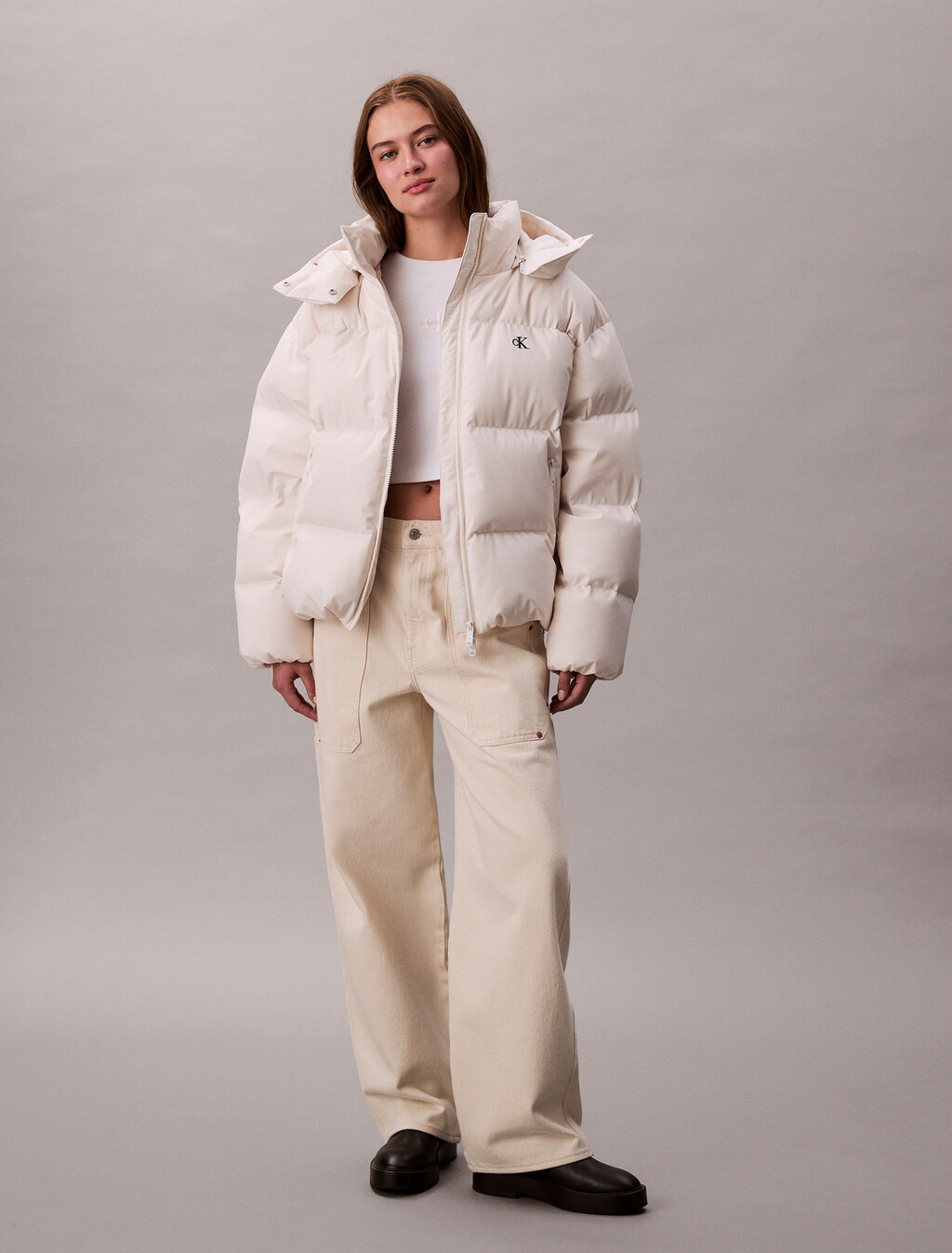 Buy 여성 미드 랭스 후드 다운 in color Ivory