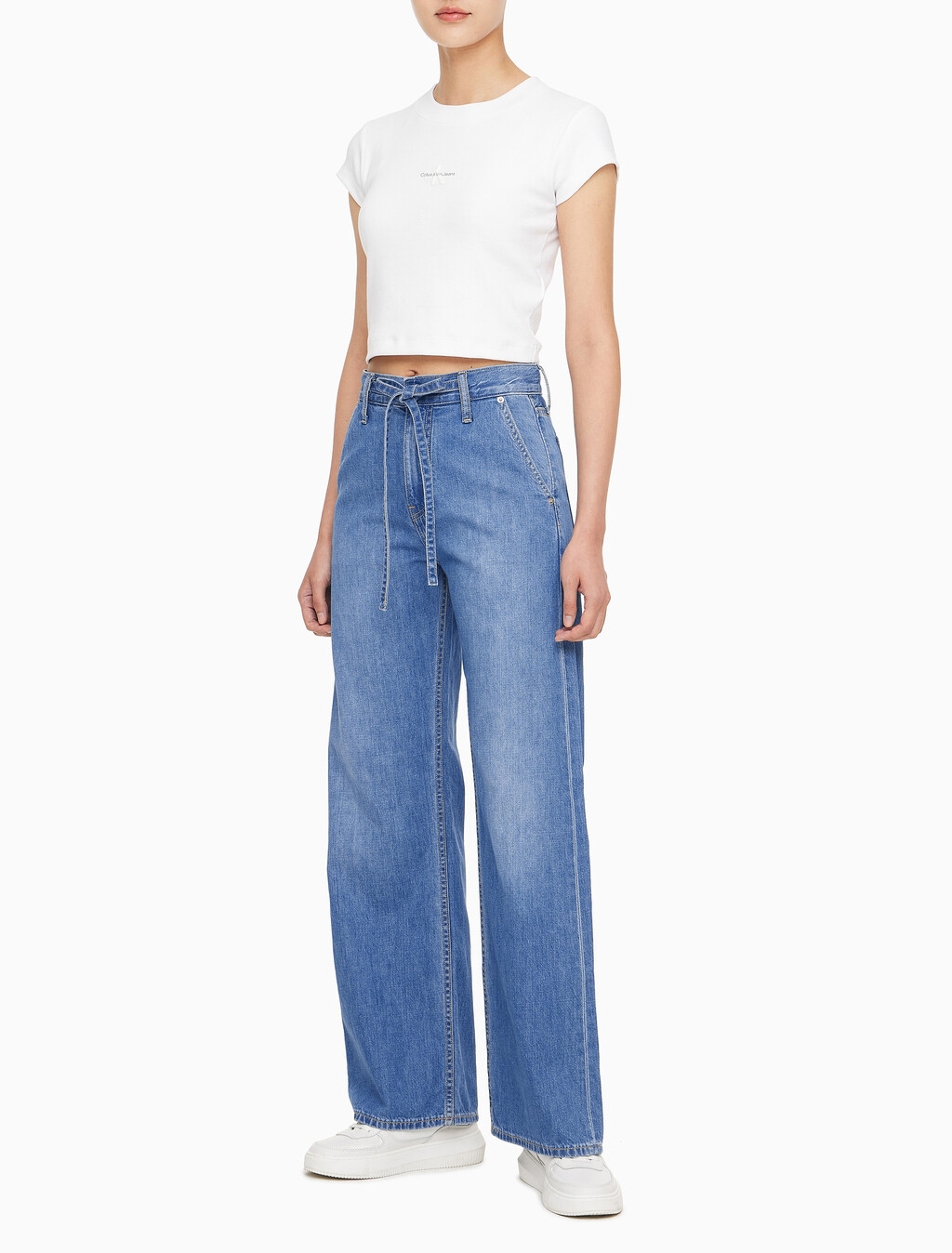 Buy 여성 하이라이즈 와이드핏 미드블루 텐셀 데님 in color MID BLUE BACK EMBRO
