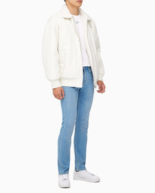 Buy 남성 리버서블 쉐르파 봄버 in color WHITE