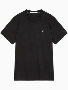 Buy 남성 레귤러핏 CK 로고 뱃지 반팔 티셔츠 in color CK BLACK